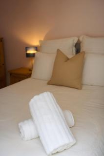 Reading Retreat – 1 Bed with Private Parking - 3