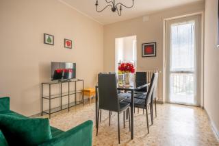 -Extra Parking- Suite-3 - x6 con Balcone - 6