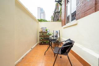 Shanghai Hills & Well-time MCM Family B&B with Terrace Near Line2 Jing'an Temple - Shanghai - 9