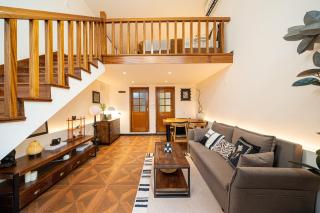 Shanghai Hills & Well-time MCM Family B&B with Terrace Near Line2 Jing'an Temple - Shanghai - 3