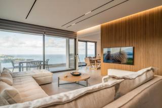 Sea View 3 BDR apt 10 min walk from the beach by Hospi - 0