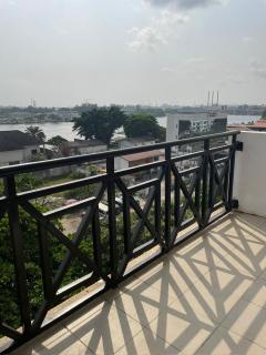 Primes Apartments- Comfortable and well furnished 3 bedroom apartment perfect for relaxation - 2
