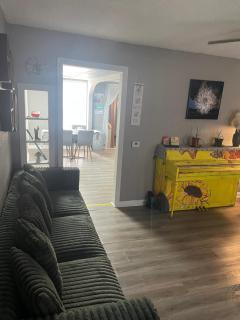 Beehive Cottage - 2