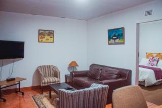 Lancers Inn Hotel - 4