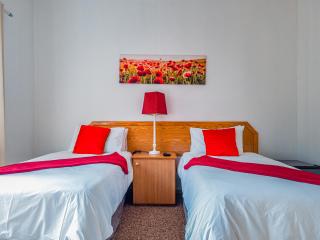 Lancers Inn Hotel - 3