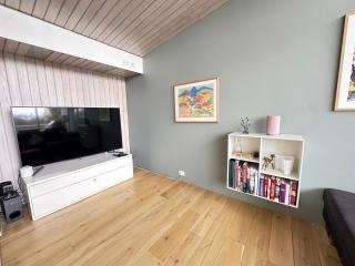 Modern and family friendly house in Fossvogur in Reykjavik - Birta Rentals - 1