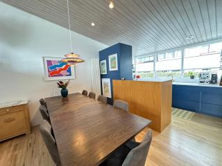 Modern and family friendly house in Fossvogur in Reykjavik - Birta Rentals - 7