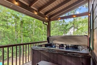 The Cabin Kingdom Hot tub Fire Pit - 5