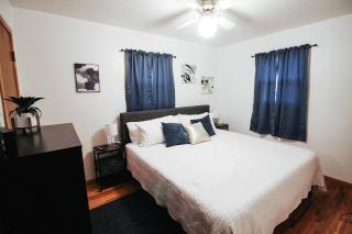 Fenced Lot W Home Gym plus Washer and Dryer - 6