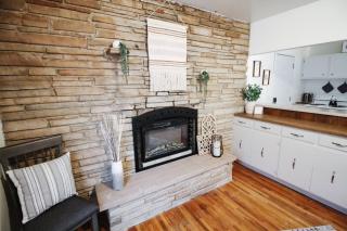 Fenced Lot W Home Gym plus Washer and Dryer - 3