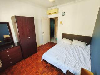 Puncak Seri Kelana 3 Bedroom 2 Car Parking WIFI POOL - 8