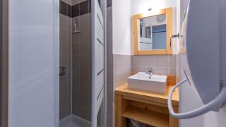 J de Balnea B N 205 - 4P6 - 3