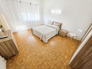 Poerio Apartment Your Venice Gateway in Mestre - 8