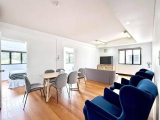 Family & Group Getaway – 5 Bedrooms, 12 Guests - 9