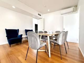 Family & Group Getaway – 5 Bedrooms, 12 Guests - 7