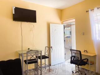 Guest House A&H - Boca Chica Beach & Airport - 3