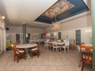 Tsumeb Theater Guesthouse - 5