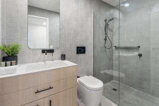Contemporary 2-Bed Haven with Swimming Pool - 1