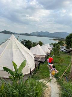 Đô La Island - 1