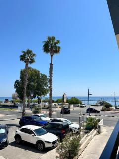 Pigeon Beach Hotel Apartments - 6