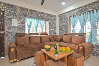 ll EMPYREAN STAY ll ROYAL AIRAWAT VILLA ll 2BHK ll AC ll PRIVATE POOL ll - 2