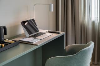 Millennium Hub & Hotel - 8