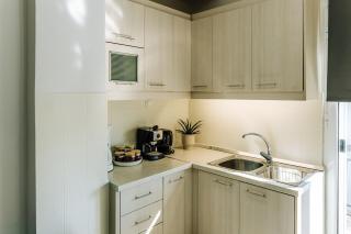 Aktivi Sunny & Quiet Modern Apartment - 1