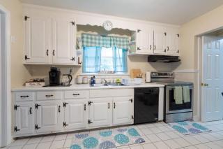 Near downtown | WIFI | washer & dryer - 5