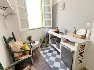 Nasma Guesthouse - Private & Cozy Apartaments - 8