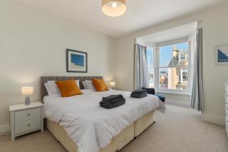 5 Paragon Court - Sea Front Apartment - 7