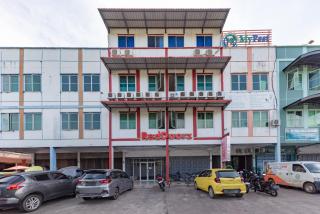 RedDoorz Plus near Kepri Mall - 1
