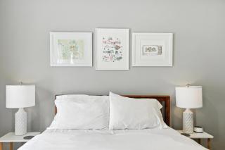 NEW LISTING The Townie Retreat - Walk to Stadium - 1