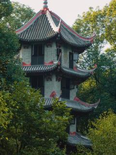 BuYuan Hotel - Near Wuhou Shrine, Chunxi Road,T aikooli, Tianfu Square, People's Park, Chengdu Museum, Very close to the Sichuan University , Exit C of Huaxiba on Metro Line 1,Provides Welcome refreshments ,Minibar,Laundry & Luggage delivery service - 8