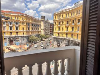 Naples Plaza Duomo - 0