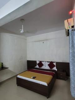 Hotel Aradhana - 5