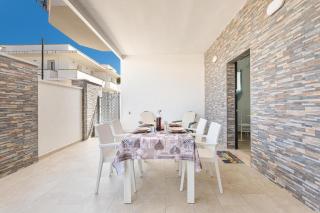 Azure Bay Luxury Villa - 0