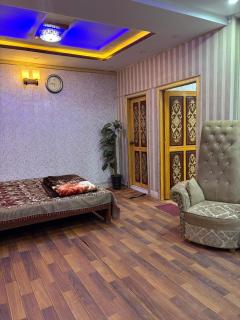 Mehboob Apartments Muree - 4