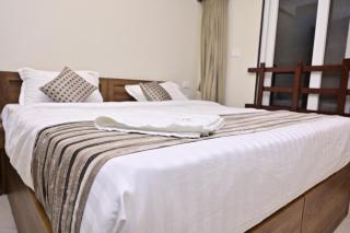 Hotel Noble Nook, 100 Ft Road, Indiranagar - 8