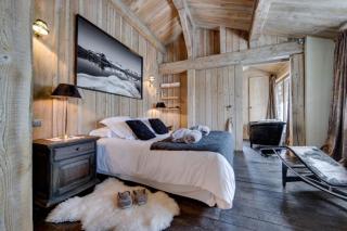 Chalet features six en suite bedrooms - 8
