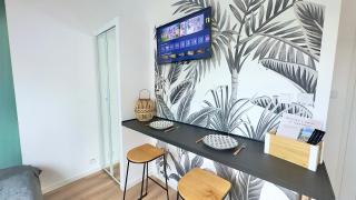 HappyNest Studio - 5 min City Center Station - WiFi - 3