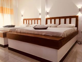 The Castle Safari Cottage - 8