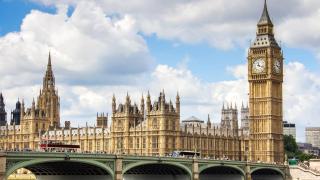 Buckingham Palace 4br Family Stay & Cathedral View - 4