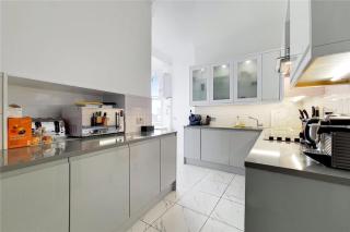 Buckingham Palace 4br Family Stay & Cathedral View - 5