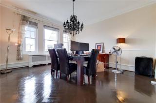 Buckingham Palace 4br Family Stay & Cathedral View - 8