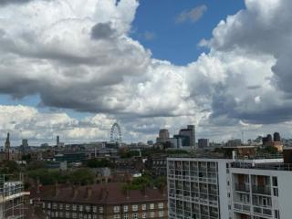 Buckingham Palace 4br Family Stay & Cathedral View - 2