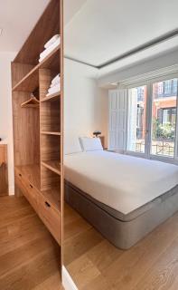 Stylish Apt in City Center Plaza Mayor View - 1