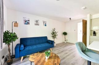 1 Bed flat in London with Free Parking - 8