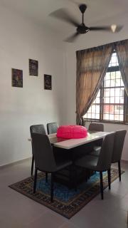Fahim Homestay Pasir Mas - 8