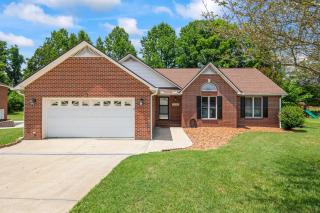 Cookeville Family Retreat 3BR Home with Yard Close to TTU & Town - 9