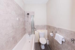 Charming Calton Hill Apartment - 1